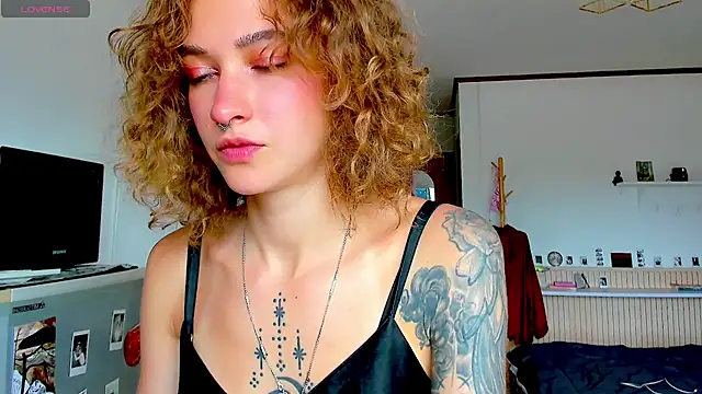   grace   online show from 11-20-25, 04:46