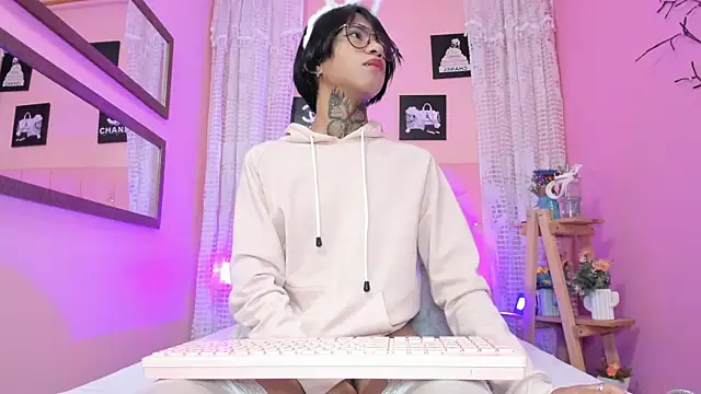 Liam evvan online show from 02-07-26, 03:14