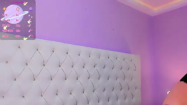 DaniielaV online show from 11-24-25, 01:44