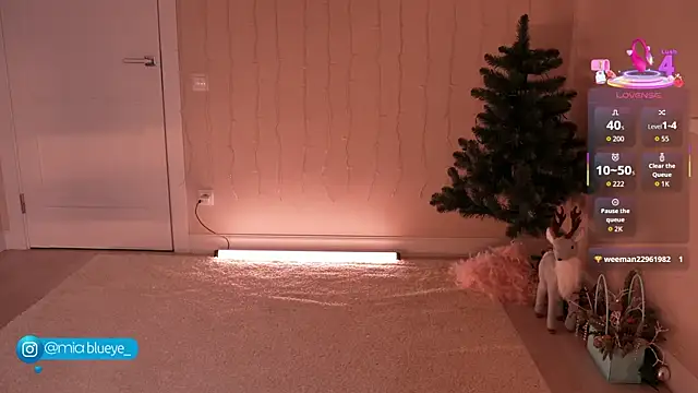 Miablueye online show from 01-17-26, 04:10