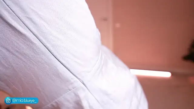 Miablueye online show from 02-23-26, 03:56