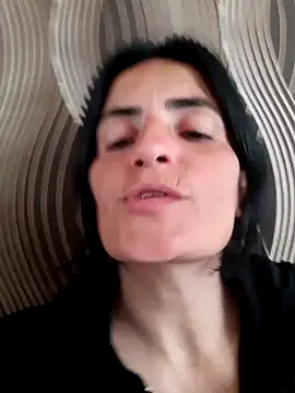 Snapshot of Gecenin_Kralicesi chatting on 04-25-26, 09:56 Gecenin Kralicesi online show from 04-25-26, 09:56