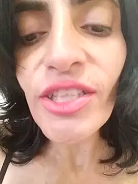 Snapshot of Gecenin_Kralicesi chatting on 09-24-25, 01:17 Gecenin Kralicesi online show from 09-24-25, 01:17