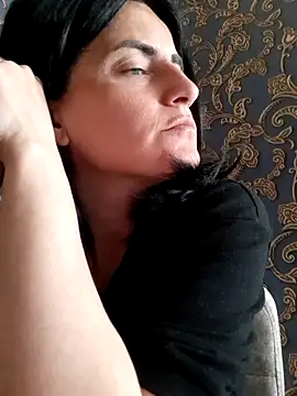 Snapshot of Gecenin_Kralicesi chatting on 05-11-26, 05:42 Gecenin Kralicesi online show from 05-11-26, 05:42