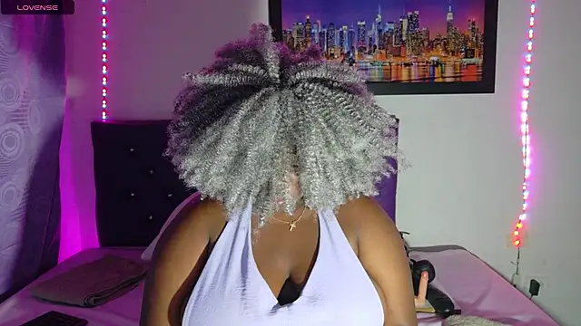Snapshot of ebony_NeighborMoans chatting on 04-22-26, 03:13 ebony NeighborMoans online show from 04-22-26, 03:13