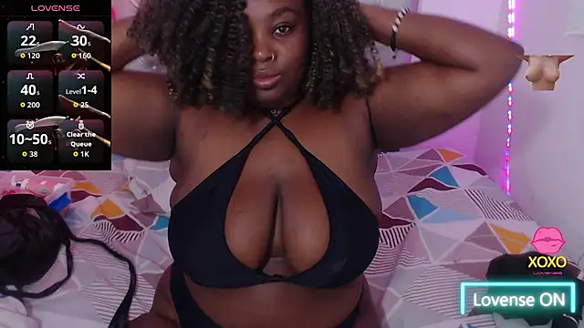 ebony NeighborMoans online show from 09-18-25, 03:20