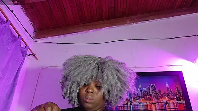 Snapshot of ebony_NeighborMoans chatting on 05-23-26, 03:05 ebony NeighborMoans online show from 05-23-26, 03:05
