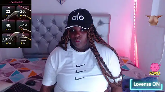 ebony NeighborMoans online show from 11-06-25, 03:21