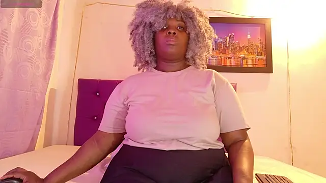 Snapshot of ebony_NeighborMoans chatting on 06-02-26, 07:36 ebony NeighborMoans online show from 06-02-26, 07:36