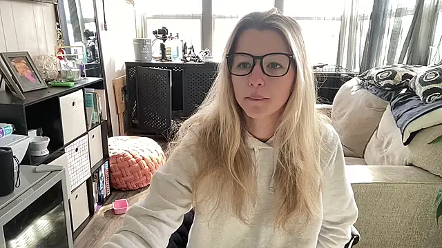 playwithdakota online show from 11-11-25, 03:40