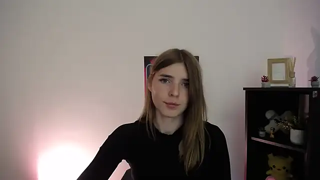 Snapshot of JuiceLips__ chatting on 09-24-25, 02:45 JuiceLips online show from 09-24-25, 02:45