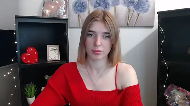 JuiceLips   online show from 11-18-25, 03:37