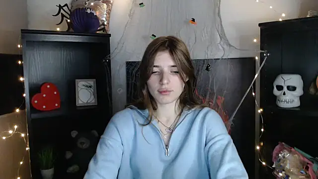 JuiceLips   online show from 11-10-25, 05:29