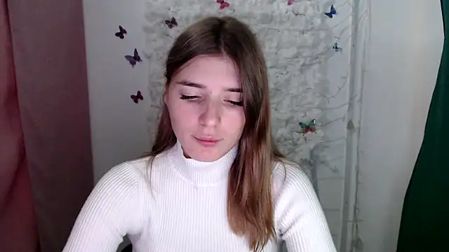 Snapshot of JuiceLips__ chatting on 09-17-25, 12:40 JuiceLips online show from 09-17-25, 12:40