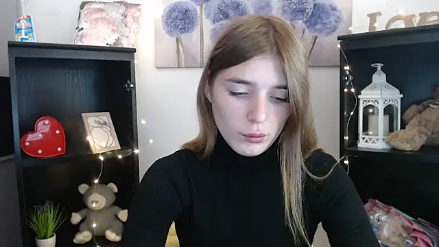 Snapshot of JuiceLips__ chatting on 10-10-25, 11:33 JuiceLips online show from 10-10-25, 11:33