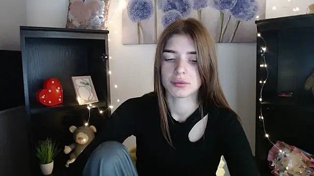 JuiceLips   online show from 10-24-25, 07:18