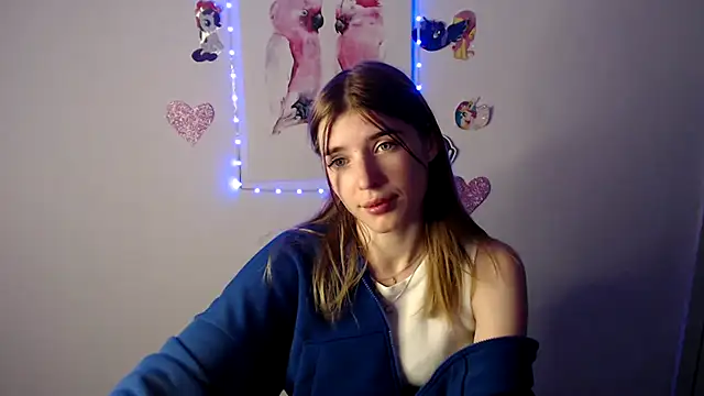 Snapshot of JuiceLips__ chatting on 10-02-25, 01:25 JuiceLips online show from 10-02-25, 01:25