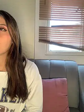 KloePink  online show from 12-04-25, 12:04