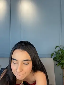 Zafira Montiel online show from 11-26-25, 08:20