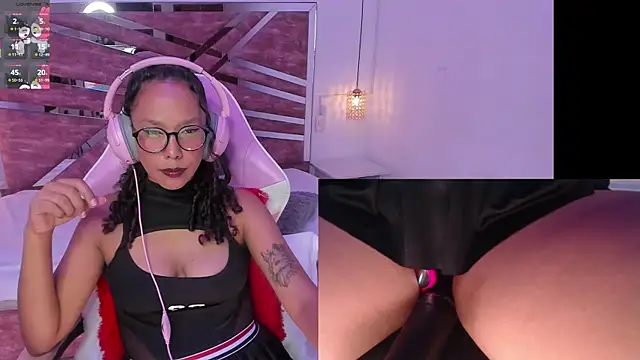 NovaLyn online show from 11-04-25, 04:16