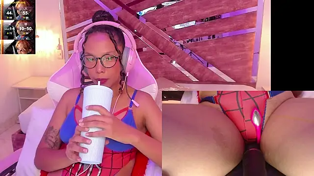 NovaLyn online show from 10-25-25, 04:33