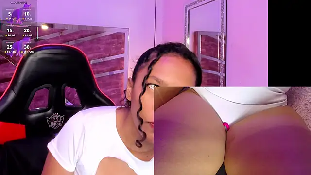 NovaLyn online show from 10-11-25, 04:46