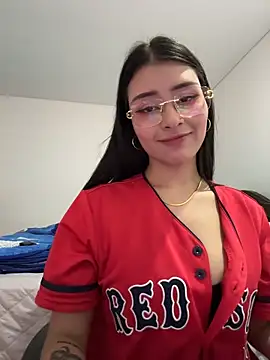 Snapshot of CatadeLuca chatting on 12-13-25, 08:04 CatadeLuca online show from 12-13-25, 08:04