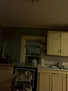 Snapshot of TaylorMade2223 chatting on 09-19-25, 09:13 TaylorMade2223 online show from 09-19-25, 09:13