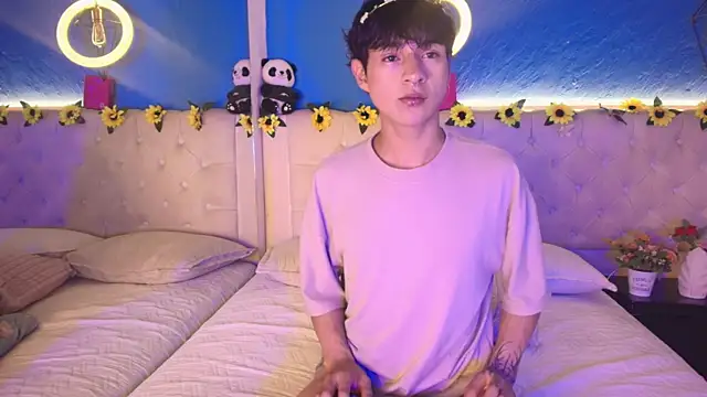 AleAurarashi online show from 03-26-26, 04:00