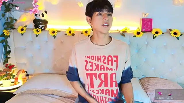 AleAurarashi online show from 03-13-26, 04:06