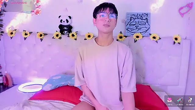 AleAurarashi online show from 01-15-26, 02:26