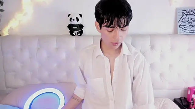 AleAurarashi online show from 01-06-26, 04:27