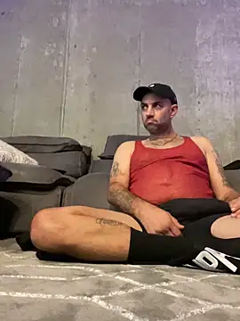 Hothotboyg online show from 10-31-25, 03:19