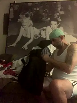Snapshot of Hothotboyg chatting on 10-02-25, 02:59 Hothotboyg online show from 10-02-25, 02:59