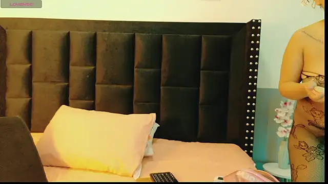 mamaneedsfun online show from 09-17-25, 01:02