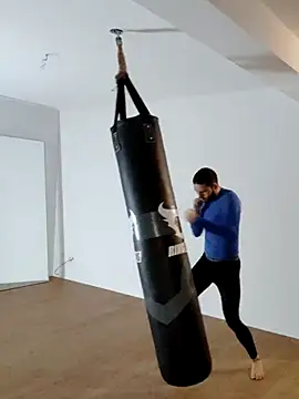 Snapshot of EyesNeverLies chatting on 10-05-25, 07:26 EyesNeverLies online show from 10-05-25, 07:26