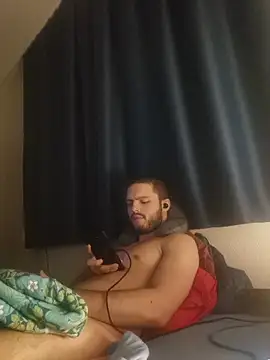 Snapshot of EyesNeverLies chatting on 12-02-25, 04:36 EyesNeverLies online show from 12-02-25, 04:36