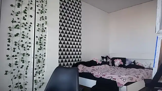 FluffySlutt online show from 07-04-26, 03:27