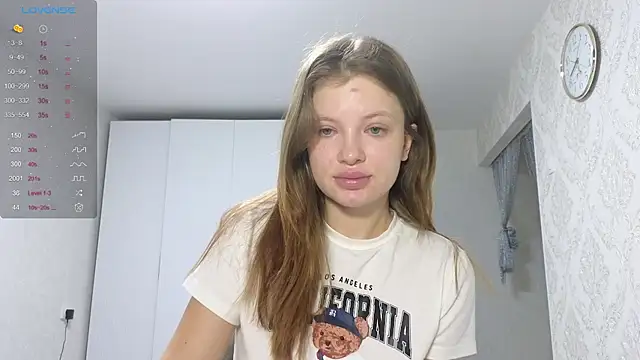 Snapshot of like_star chatting on 11-28-25, 03:07 like star online show from 11-28-25, 03:07