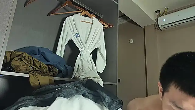 AAASuck online show from 12-20-25, 02:09