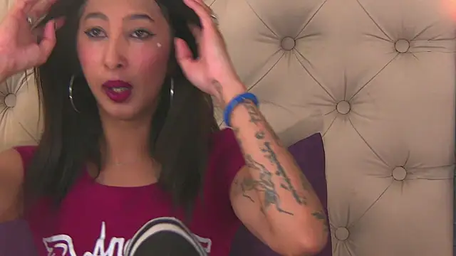 VannyFoxx online show from 07-17-26, 07:44