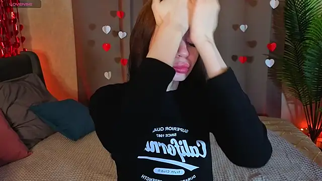 Snapshot of Jennie_Hunter chatting on 02-07-26, 09:39 Jennie Hunter online show from 02-07-26, 09:39