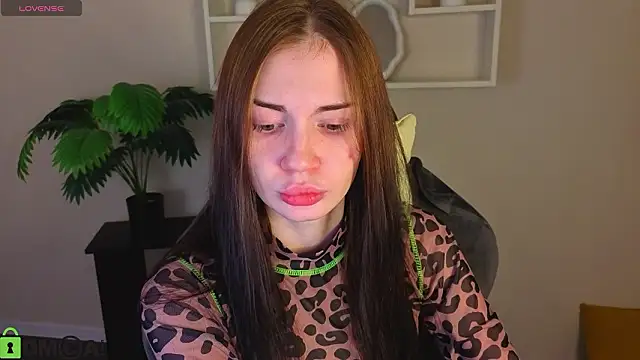 Snapshot of Jennie_Hunter chatting on 02-25-26, 09:20 Jennie Hunter online show from 02-25-26, 09:20