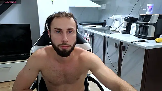 Snapshot of RyanStorm_ chatting on 07-12-26, 06:42 RyanStorm online show from 07-12-26, 06:42