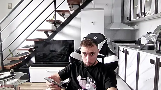 RyanStorm  online show from 10-04-25, 03:24