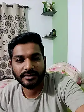 Snapshot of avi007p chatting on 09-21-25, 11:32 avi007p online show from 09-21-25, 11:32