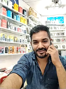 Snapshot of avi007p chatting on 10-18-25, 11:23 avi007p online show from 10-18-25, 11:23