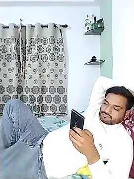 avi007p online show from 11-08-25, 07:39