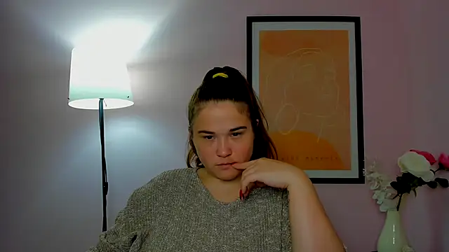 IsabellCharm online show from 10-13-25, 07:32