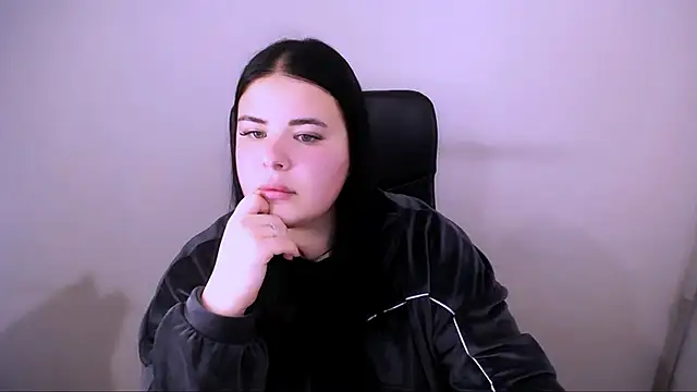 Snapshot of _Trisha_li chatting on 10-23-25, 11:53  Trisha li online show from 10-23-25, 11:53